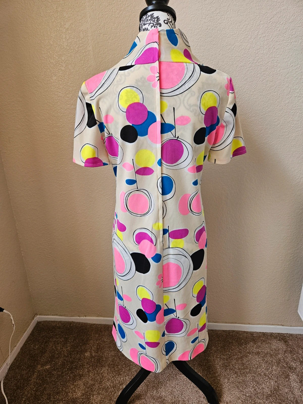 Sold! No Longer Available! Vintage Retro Psychedelic Dress NO Longer Available! 3