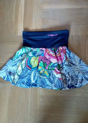Falda niña Desigual talla 7-8, merk: Desigual, staat: Heel goed, maat: 7 jaar / 122 cm, € 25,00, € 26,95 inclusief Kopersbescherming