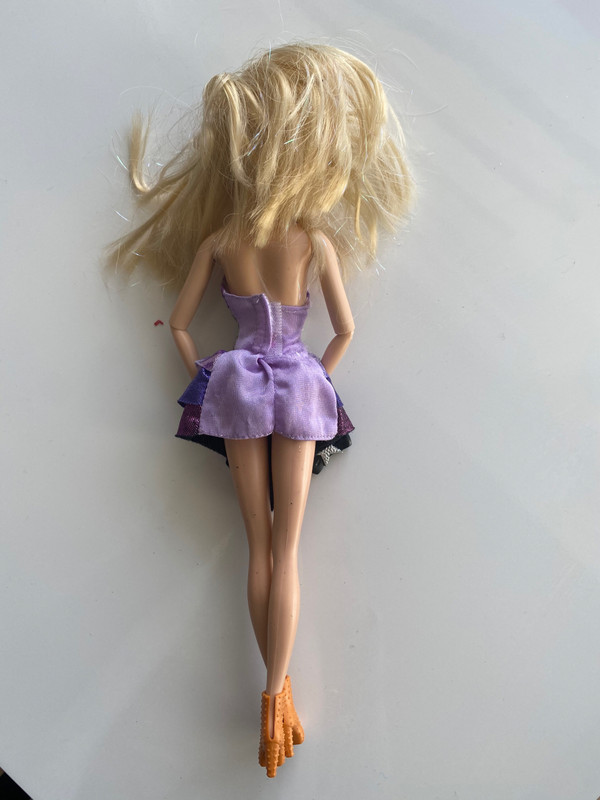 poupee barbie disney raiponce