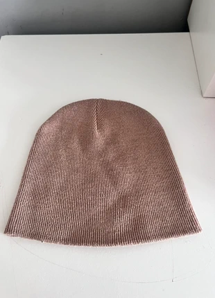 Beige Beanie, brand: Beige, condition: Good, size: One size, £1.50, £2.28 includes Buyer Protection