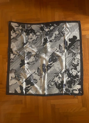 Foulard bianco e blu 80cm, marke: Vintage Chic, zustand: Sehr gut, 4,00 €, 4,90 € inklusive Vinted-Käuferschutz