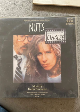 Maxi 45T Film Nuts Cinglée Barbra Streisand UK, staat: Goed, € 10,00, € 11,20 inclusief Kopersbescherming