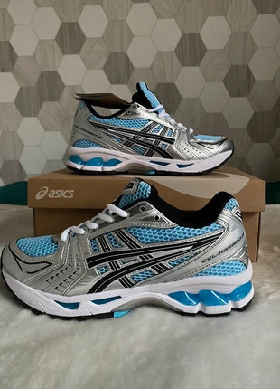 Asics, marca: Asics, estado: Novo com etiquetas, tamanho: 41,5, €65.00, €68.95 inclui Proteção do Comprador