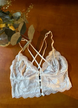 Haut dentelle L blanc lingerie, marque: Victoire, état: Neuf sans étiquette, taille: L, 6,00 €, 7,00 € Protection acheteurs incluse