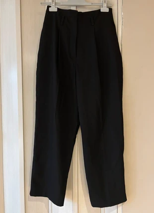 Pantalon Zara coupe classique cigarette, marque: Zara, état: Très bon état, taille: S / 36 / 8, 6,00 €, 7,00 € Protection acheteurs incluse