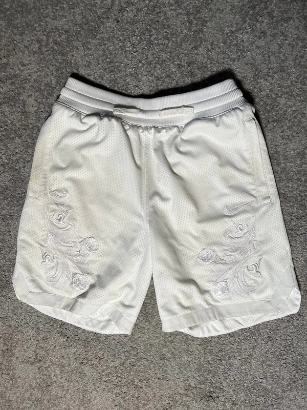 KITH Nike LeBron Cloak Short Triple White | Vinted