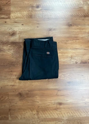 Chino noir dickies, marke: Dickies, zustand: Sehr gut, größe: W28 | DE 44, 19,00 €, 20,65 € inklusive Vinted-Käuferschutz
