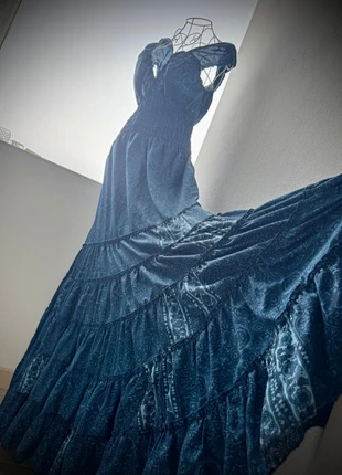 Robe longue gypsy bleu en soie, marke: robe gypsy bleu, zustand: Neu, größe: Einheitsgröße, 31,50 €, 33,78 € inklusive Vinted-Käuferschutz