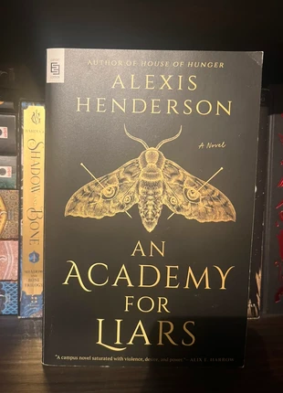 An academy of liars, staat: Goed, € 4,00, € 4,90 inclusief Kopersbescherming