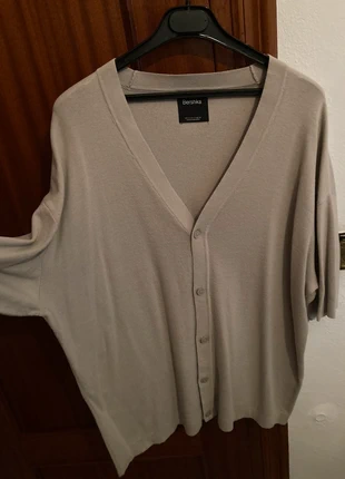 Chaqueta punto de Bershka, brand: Bershka, condizioni: Ottime, taglia: XL, €3.00, €3.85 include la Protezione acquisti