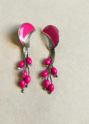 Boucles d'oreilles pendantes rose fuchsia demi-lune et perles vintage, marque: Fantaisie vintage, état: Très bon état, 8,00 €, 9,10 € Protection acheteurs (Pro) incluse