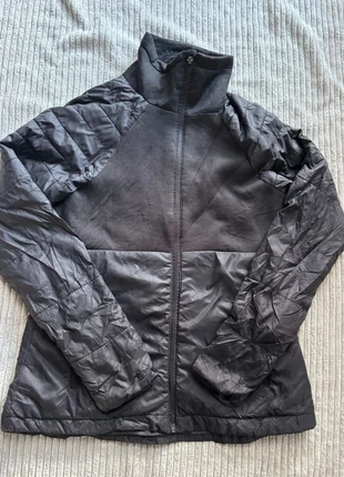 Doudoune fine champion en très bon état taille XS, merk: Champion, staat: Heel goed, maat: XS / 34 / 6, € 15,00, € 16,45 inclusief Kopersbescherming