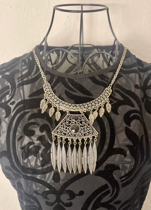 Statement Pendant Necklace, merk: Vintage Dressing, staat: Heel goed, € 5,00, € 5,95 inclusief Kopersbescherming