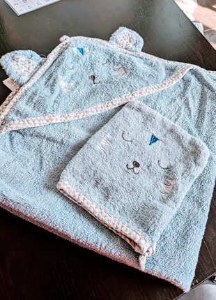 Cape de bain et gants
Vertbaudet, marke: Vertbaudet, zustand: Sehr gut, größe: Neugeborenes / 44, 4,50 €, 5,43 € inklusive Vinted-Käuferschutz