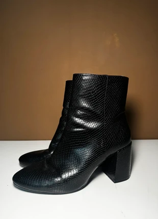 black ankle boots, brand: Boots, condizioni: Buone, taglia: 39, €5.00, €5.95 include la Protezione acquisti