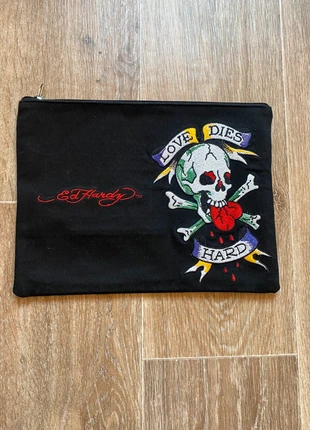 🖤 Pochette Ed Hardy – Motif Tête de Mort Brodé, marca: Ed Hardy, estado: Muy bueno, 15,00 €, 16,45 € Protección al comprador incluida