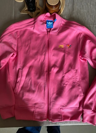 Superbe veste adidas Pharrell Williams, marque: adidas, état: Très bon état, taille: S, 50,00 €, 53,20 € Protection acheteurs incluse