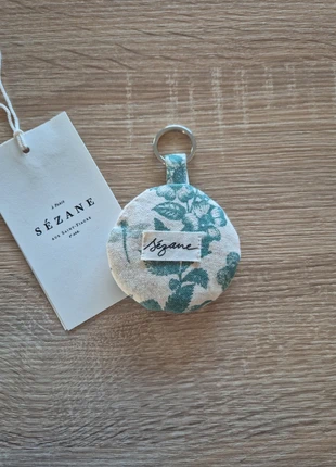 Porte clé Sézane vert (upcyclé tote bag), marque: Sézane, état: Neuf sans étiquette, 7,00 €, 8,05 € Protection acheteurs incluse