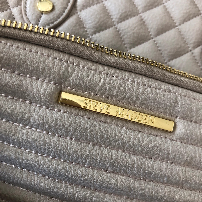 Gray Steve Madden Purse 2