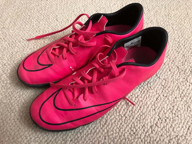 NIKE Jungen FuBball Hallenschuhe Mercurial Victory V IC Gr. 40 5