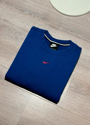 Pull Nike Bleu Logo Rouge Taille XS, brand: Nike, condition: Very good, size: XS, €15.00, €16.45 includes Buyer Protection