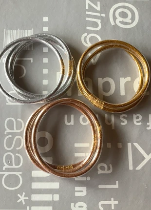 Lot de 9 joncs bouddhistes, zustand: Neu, 18,00 €, 19,60 € inklusive Vinted-Käuferschutz