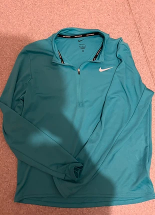 Haut Nike Running, marca: Nike, estado: Novo sem etiquetas, tamanho: M, €30.00, €32.20 inclui Proteção do Comprador