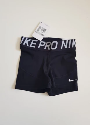 Short Nike Pro training / Taille XS, brand: Nike, condizioni: Ottime, taglia: XS / IT 38 / EU 34, €26.90, €28.95 include la Protezione acquisti