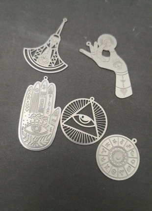 5 pendentifs style ésotérique en acier, condizioni: Nuovo senza cartellino, €9.00, €10.15 include la Protezione acquisti