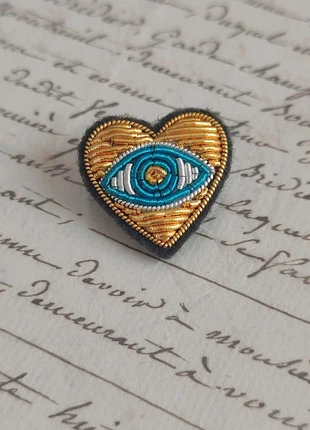 Broche Pm coeur oeil brodée style Céleste Mogador, marca: Céleste mogador, estado: Novo sem etiquetas, €22.00, €23.80 inclui Proteção do Comprador Pro