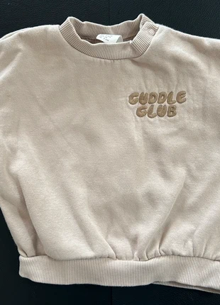 Pull oversize, marca: H&M, estado: Novo sem etiquetas, tamanho: 6-9 meses / 68 cm, €2.00, €2.80 inclui Proteção do Comprador