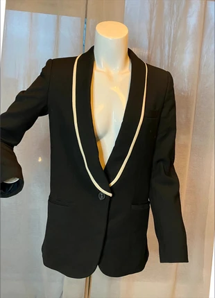 Blazer noir Mango Suit avec liseré blanc - Taille S - Ref 24, merk: Mango, staat: Heel goed, maat: S / 36 / 8, € 15,00, € 16,45 inclusief Kopersbescherming