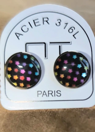 Boucles d'oreilles Puces Noires Avec étoiles Multicolores, brand: sans marques, condition: New with tags, €4.00, €4.90 includes Buyer Protection Pro