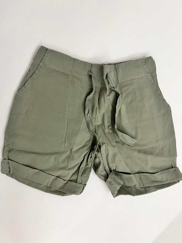 Pantaloncino verde taglia m 2