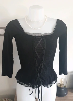 Haut dentelle noir, marke: Jennyfer, zustand: Sehr gut, größe: M / 38 / 10, 15,00 €, 16,45 € inklusive Vinted-Käuferschutz