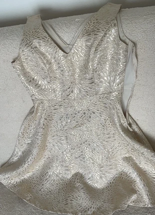 Złota sukienka , marque: Paccio, état: Très bon état, taille: S / 36 / 8, 15,00 €, 16,45 € Protection acheteurs incluse