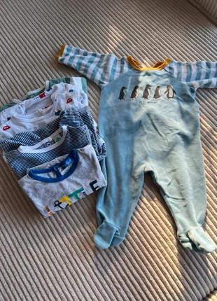 5 Pyjamas bébé garçon 3 mois , marke: multi, zustand: Sehr gut, größe: 3-6 Monate / 62, 5,00 €, 5,95 € inklusive Vinted-Käuferschutz