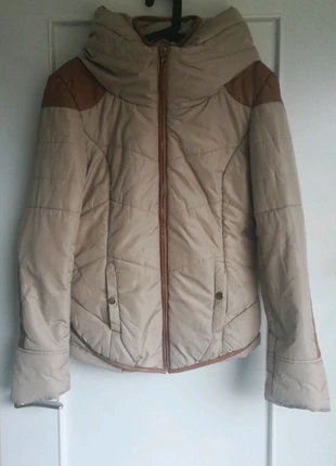 Korte gewatteerde jas, merk: Moda Donna, staat: Heel goed, maat: XXL / 44 / 16, € 10,00, € 11,20 inclusief Kopersbescherming