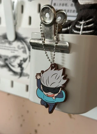 Gojo Satoru Gachapon Keychain, merk: Bandai, staat: Heel goed, € 1,00, € 1,75 inclusief Kopersbescherming
