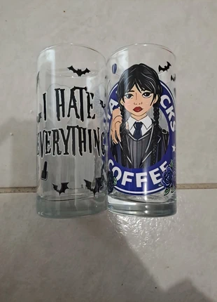 Lot de 2 verres Wednesday Addams, marca: Fait Main, estado: Muy bueno, 12,00 €, 13,30 € Protección al comprador incluida