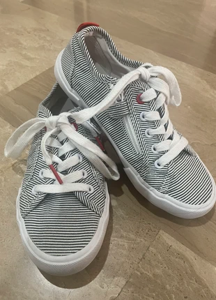 Sneakers de niña Okaïdi rayas talla 35, marca: Okaïdi, estado: Muy bueno, tamaño: 35, 5,00 €, 5,95 € Protección al comprador incluida