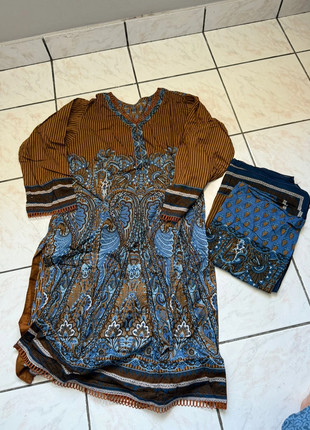 Khaadi lawn suit size large, marque: Khaadi, état: Très bon état, taille: L / 40 / 12, 15,00 €, 16,45 € Protection acheteurs incluse