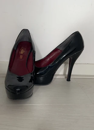 Lak pumps , merk: Lolita, staat: Goed, maat: 38, € 5,00, € 5,95 inclusief Kopersbescherming