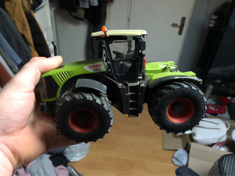 Vend tracteur claas siku 1