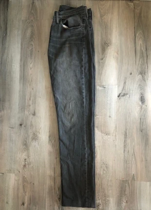 Jean Levi’s gris coupe classique, marke: Levi's, zustand: Sehr gut, größe: W38 | DE 54, 17,50 €, 19,08 € inklusive Vinted-Käuferschutz