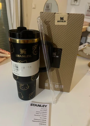 Gourde Stanley Hello kitty, brand: Stanley, condition: New with tags, €50.00, €53.20 includes Buyer Protection