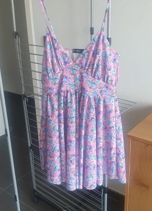 Colorful dress, marque: Wassyl, état: Neuf sans étiquette, taille: S / 36 / 8, 10,00 €, 11,20 € Protection acheteurs incluse