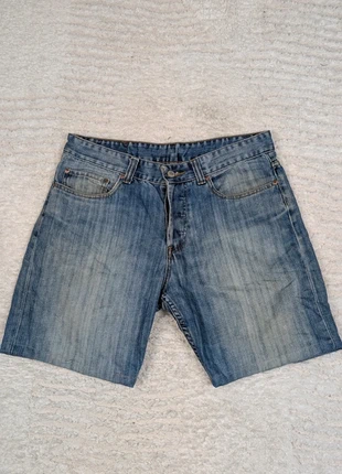 short levi’s 501 denim bleu clair vintage homme taille ,42, marke: Levi's, zustand: Sehr gut, größe: W32 | DE 48, 15,00 €, 16,45 € inklusive Vinted-Käuferschutz