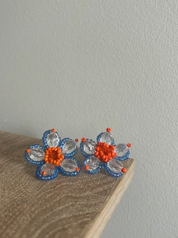 Boucle d’oreille fleurs perles - photo numéro 3
