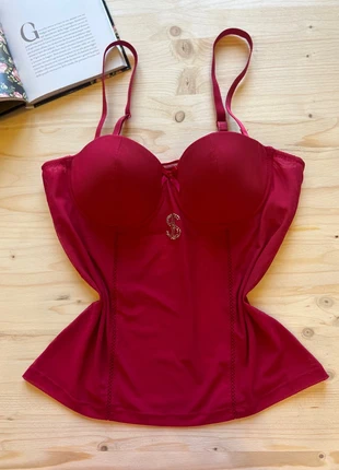 Mesh top y 2k fragola con dettaglio brillantino $ vibes anni 2000 Yamamay, marca: Vintage Dressing, estado: Novo sem etiquetas, tamanho: M / 38 / 10, €15.00, €16.45 inclui Proteção do Comprador